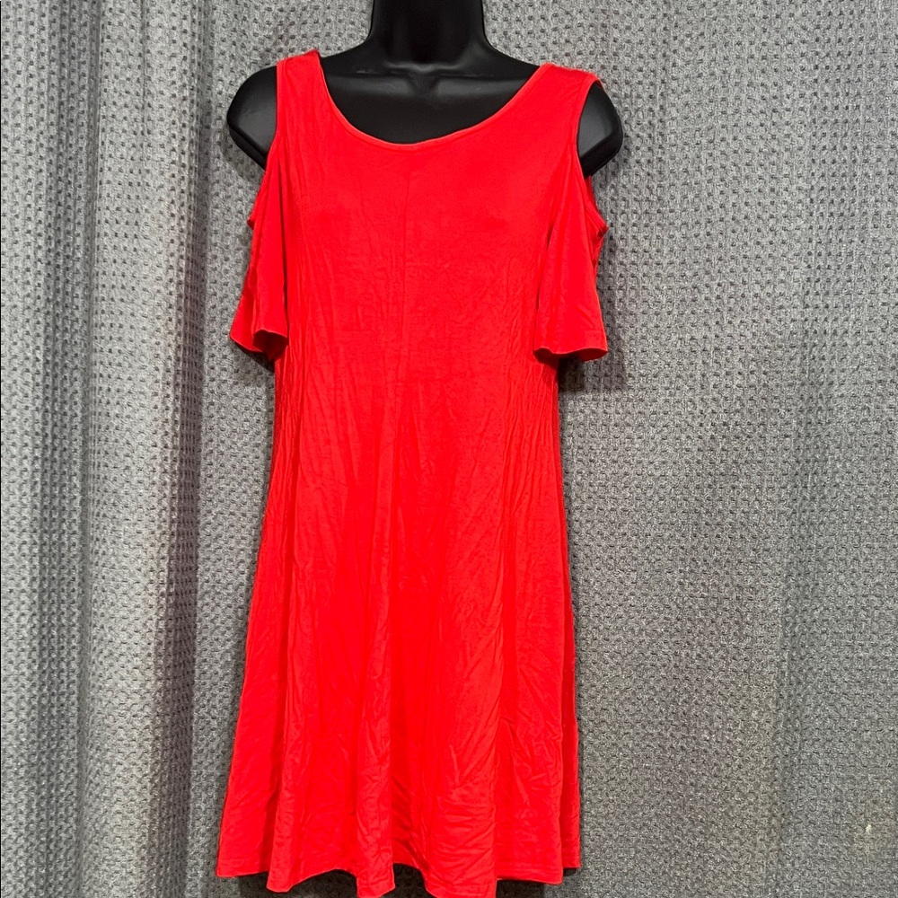 Elegant Red Cold Shoulder Dress